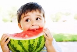 吃瓜娱乐君保姆带孩子,温馨日常与育儿心得分享