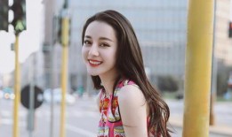 娱乐吃瓜迪丽热巴,娱乐圈的瓜田女王，揭秘她的吃瓜日常