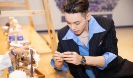 娱乐圈吃瓜鲁迅是谁,揭秘“鲁迅”背后的真实身份