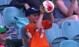 吃瓜网每日娱乐海外,每日娱乐海外速递，揭秘国际娱乐圈热点事件