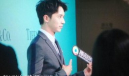 吃瓜娱乐采访,吃瓜采访背后的明星故事与幕后真相