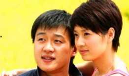 娱乐圈里两个男人吃瓜,是友情升温还是另有隐情？